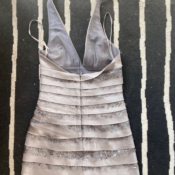 BCBG VIVICA SILVER COMBO TIERED SEQUIN TULLE DRESS - Picture 6 of 7